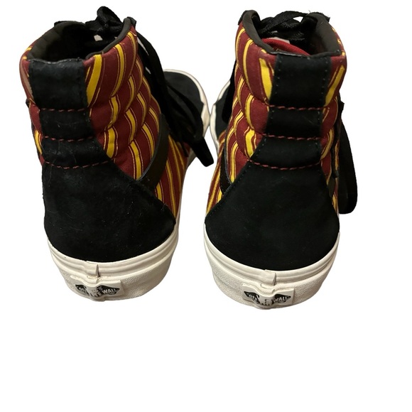 Vans Off the Wall High Top Harry Potter Gryffindor Sneakers. Size 10. - Picture 4 of 8